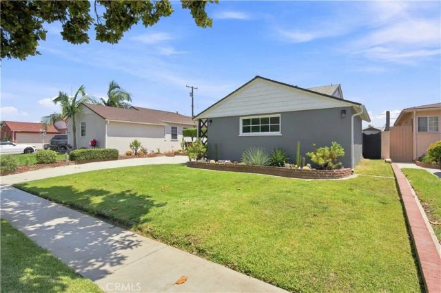 11804 Wilkie, Hawthorne, CA 90250