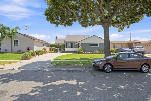 11804 Wilkie, Hawthorne, CA 90250