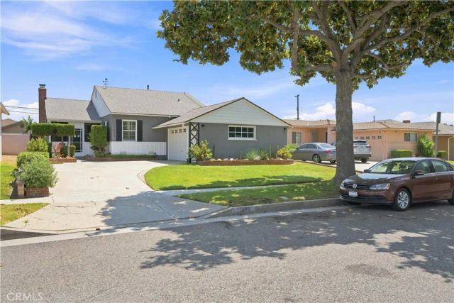 11804 Wilkie, Hawthorne, CA 90250