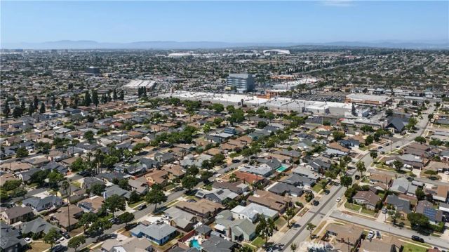11804 Wilkie, Hawthorne, CA 90250