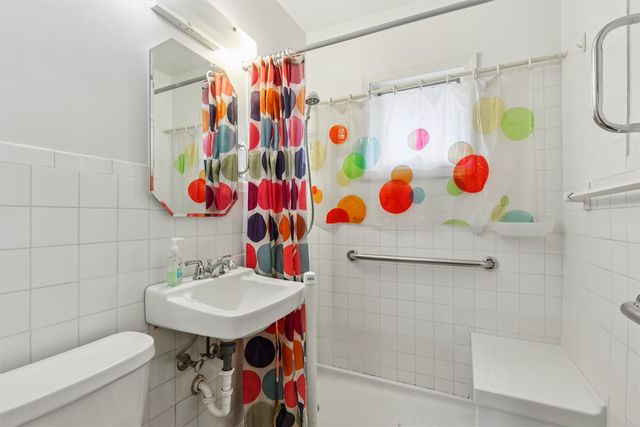 2111 51st Street, Des Moines, IA 50310