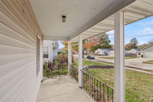 2111 51st Street, Des Moines, IA 50310