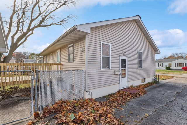 2111 51st Street, Des Moines, IA 50310