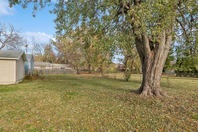 2111 51st Street, Des Moines, IA 50310