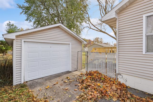 2111 51st Street, Des Moines, IA 50310