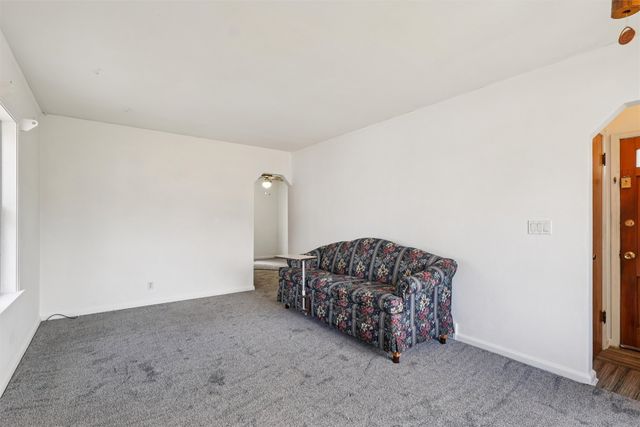 2111 51st Street, Des Moines, IA 50310