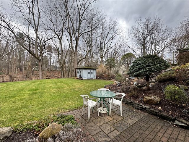 333 Colebrook Drive, Irondequoit, NY 14617