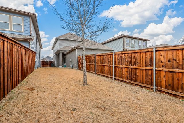 13733 Parkline Way, Fort Worth, TX 76008