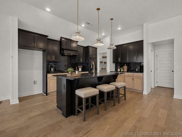 16248 S 89th East Avenue, Bixby, OK 74008