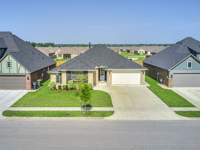 16248 S 89th East Avenue, Bixby, OK 74008