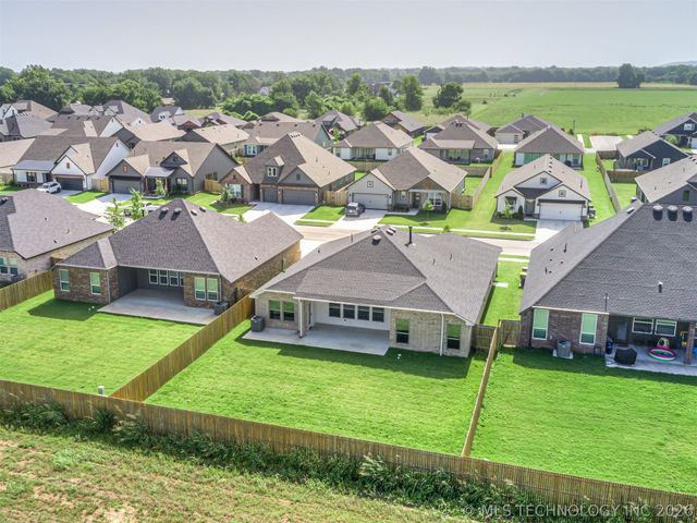 16248 S 89th East Avenue, Bixby, OK 74008