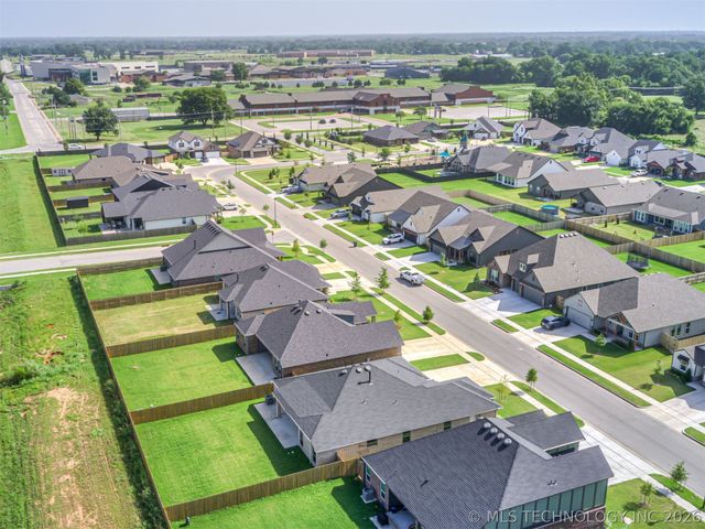 16248 S 89th East Avenue, Bixby, OK 74008