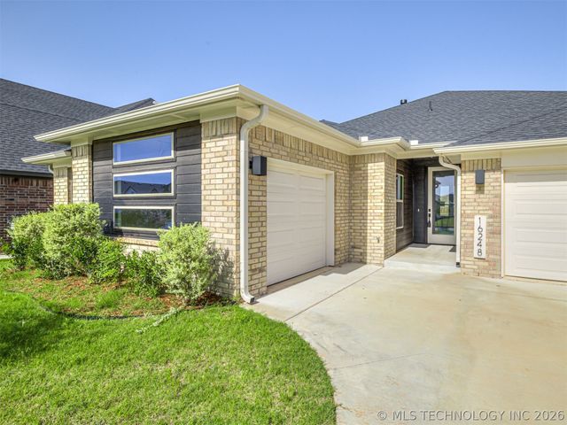 16248 S 89th East Avenue, Bixby, OK 74008