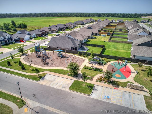 16248 S 89th East Avenue, Bixby, OK 74008