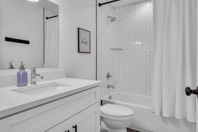 819B N 2nd St, Nashville, TN 37207