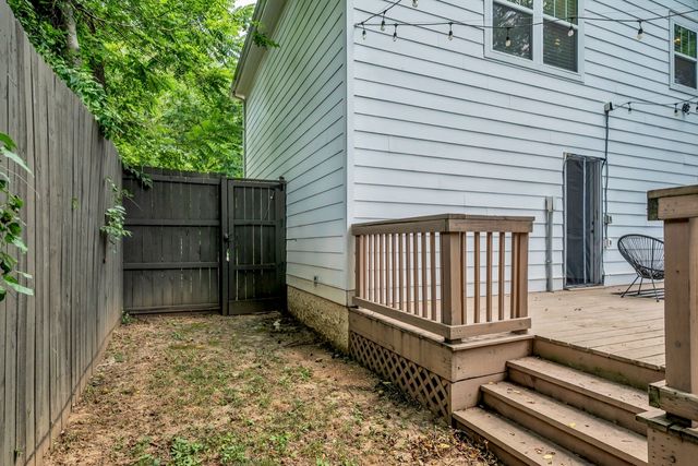 819B N 2nd St, Nashville, TN 37207