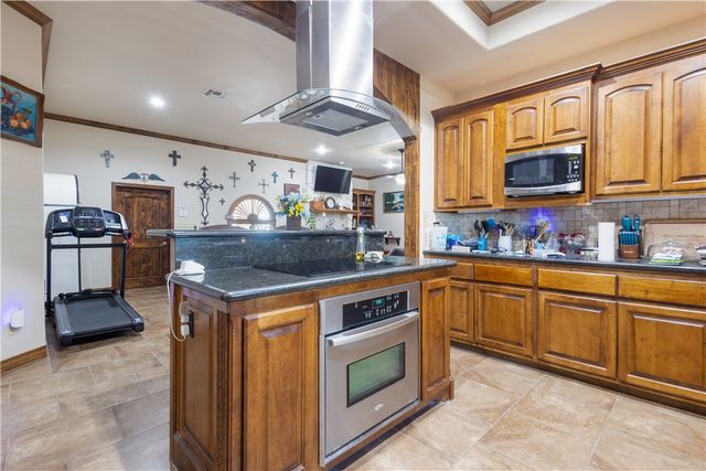 390 N County Road 1030, Kingsville, TX 78363