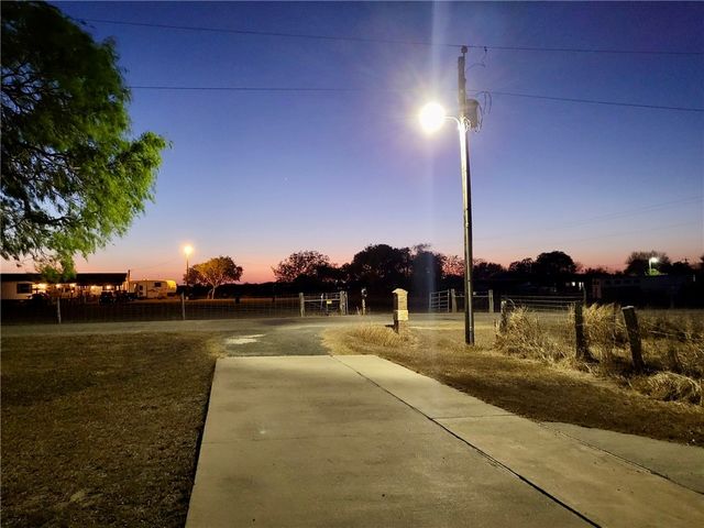 390 N County Road 1030, Kingsville, TX 78363