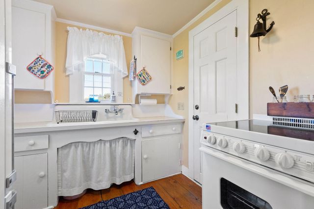 670 Shore Road 6, Truro, MA 02666