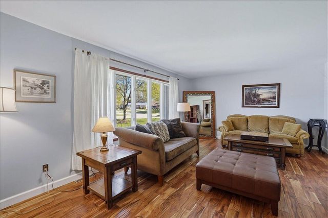 1031 Brooke Lane, Schererville, IN 46375