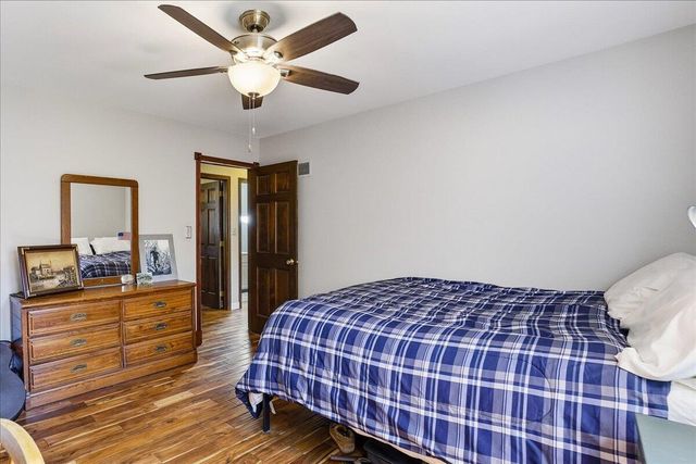 1031 Brooke Lane, Schererville, IN 46375