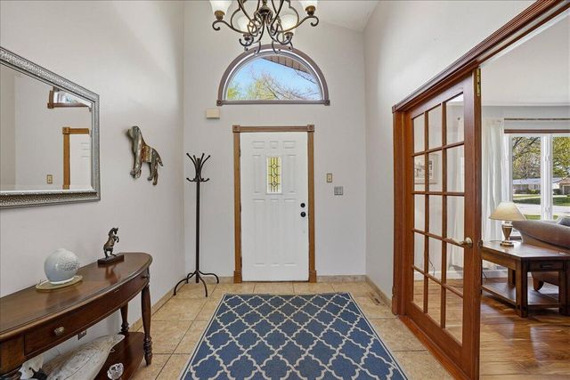 1031 Brooke Lane, Schererville, IN 46375