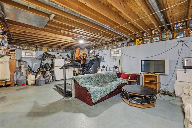 1031 Brooke Lane, Schererville, IN 46375