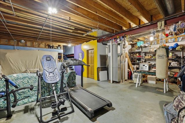 1031 Brooke Lane, Schererville, IN 46375