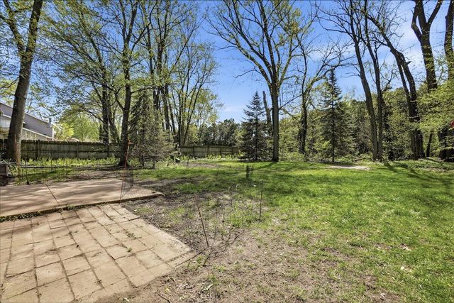 1031 Brooke Lane, Schererville, IN 46375