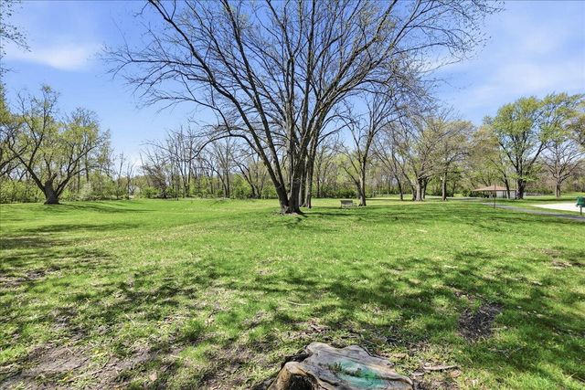 1031 Brooke Lane, Schererville, IN 46375