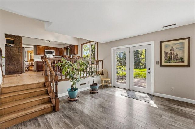 1031 Brooke Lane, Schererville, IN 46375