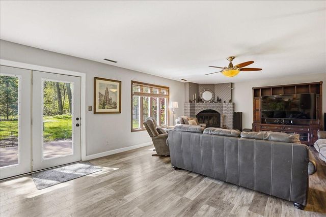1031 Brooke Lane, Schererville, IN 46375