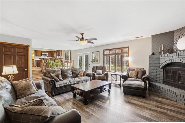 1031 Brooke Lane, Schererville, IN 46375