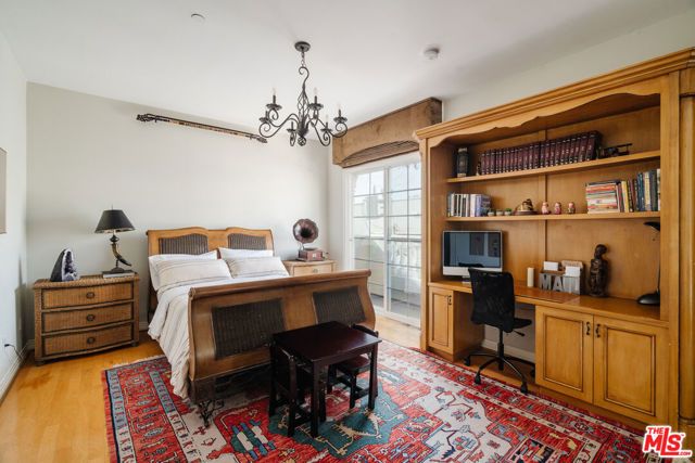 125 S Rexford Drive 303, Beverly Hills, CA 90212