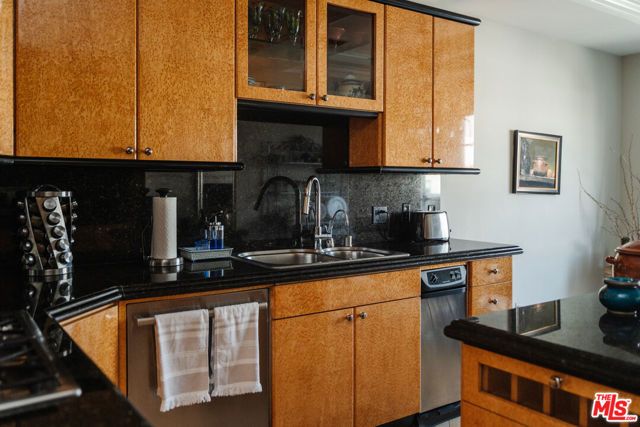 125 S Rexford Drive 303, Beverly Hills, CA 90212