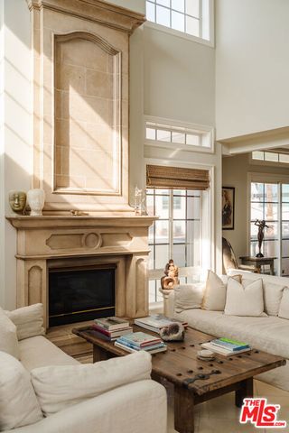 125 S Rexford Drive 303, Beverly Hills, CA 90212