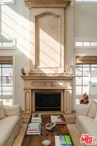 125 S Rexford Drive 303, Beverly Hills, CA 90212