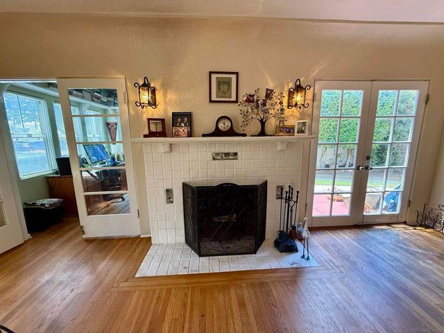 64 C Ave, Coronado, CA 92118
