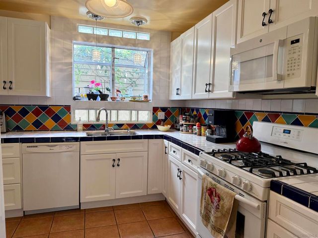 64 C Ave, Coronado, CA 92118