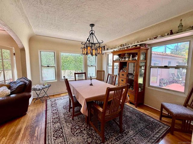 64 C Ave, Coronado, CA 92118