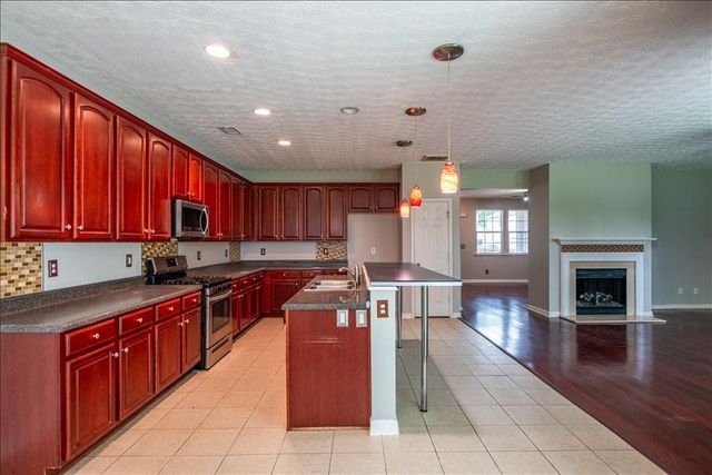 6164 Chastain Way, Fairburn, GA 30213