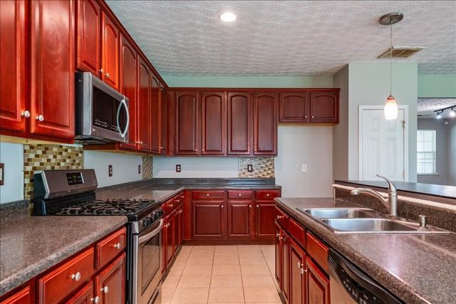 6164 Chastain Way, Fairburn, GA 30213