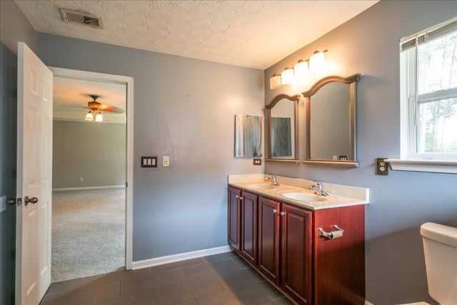 6164 Chastain Way, Fairburn, GA 30213