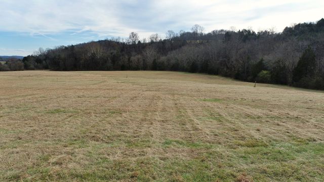 929 Wartrace Hwy, Pleasant Shade, TN 37145