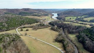 929 Wartrace Hwy, Pleasant Shade, TN 37145