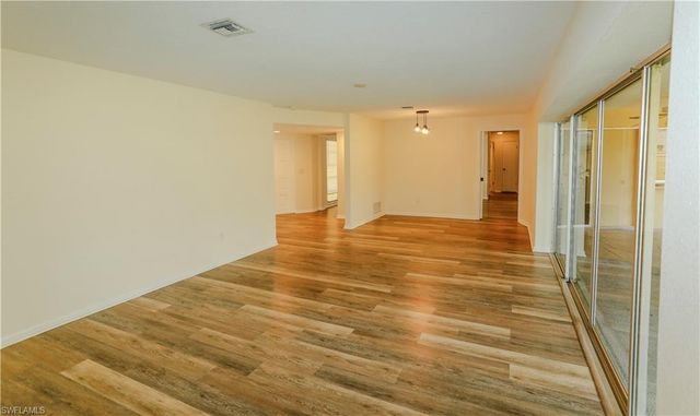 5654 Eichen CIR W, Fort Myers, FL 33919