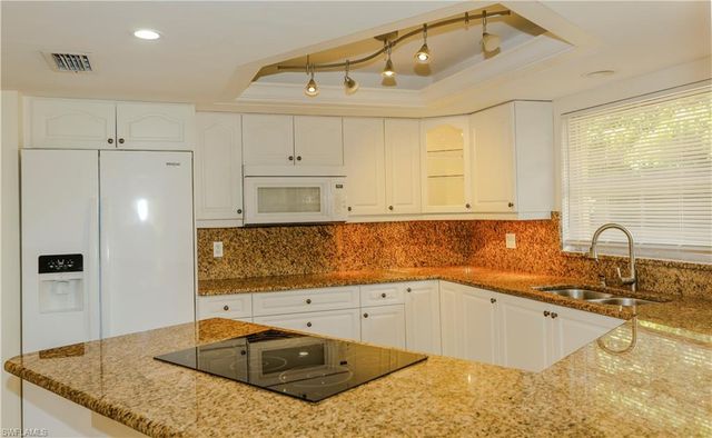 5654 Eichen CIR W, Fort Myers, FL 33919
