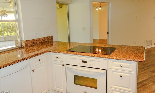 5654 Eichen CIR W, Fort Myers, FL 33919