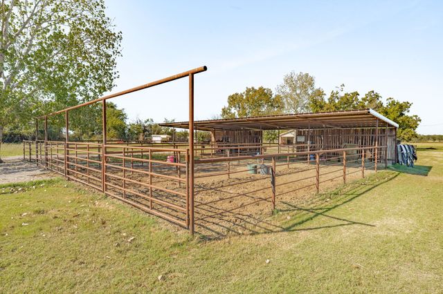 551 County Road 416, Comanche, TX 76442
