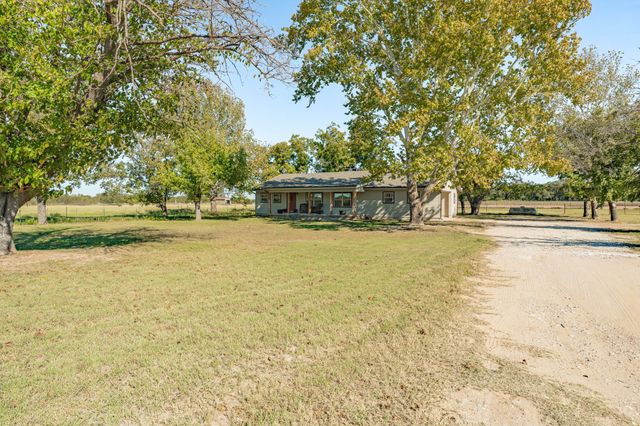 551 County Road 416, Comanche, TX 76442